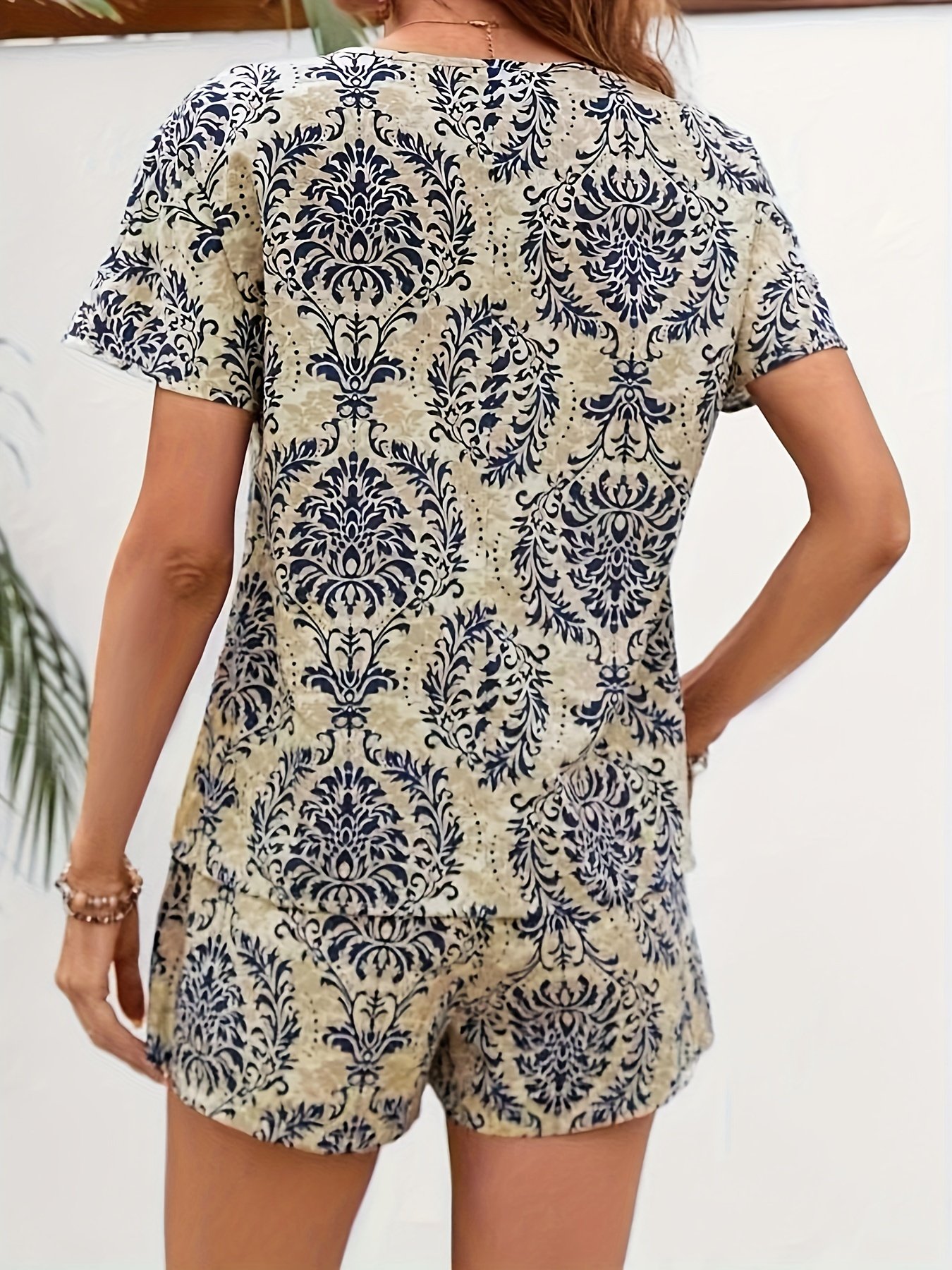 Casual Allover Print Two-piece Set, Short Sleeve V Neck Top & Shorts Outfits, Women??s Clothing - Image 5