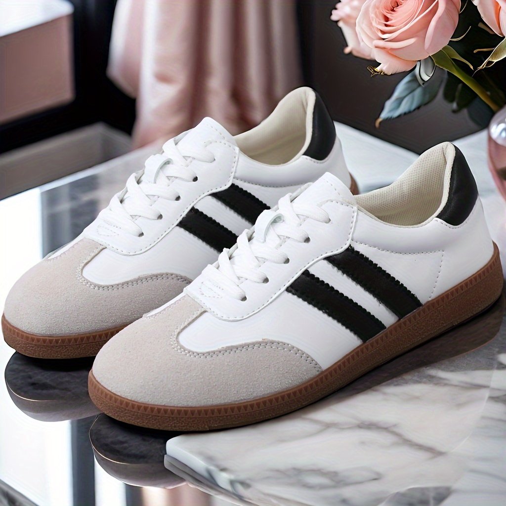 Women??s Fashion Colorblock Sneakers, Lace-Up Low-Top Casual Skate Shoes With Soft Platform Sole, Durable Versatile For Walking And Everyday Wear - Image 2
