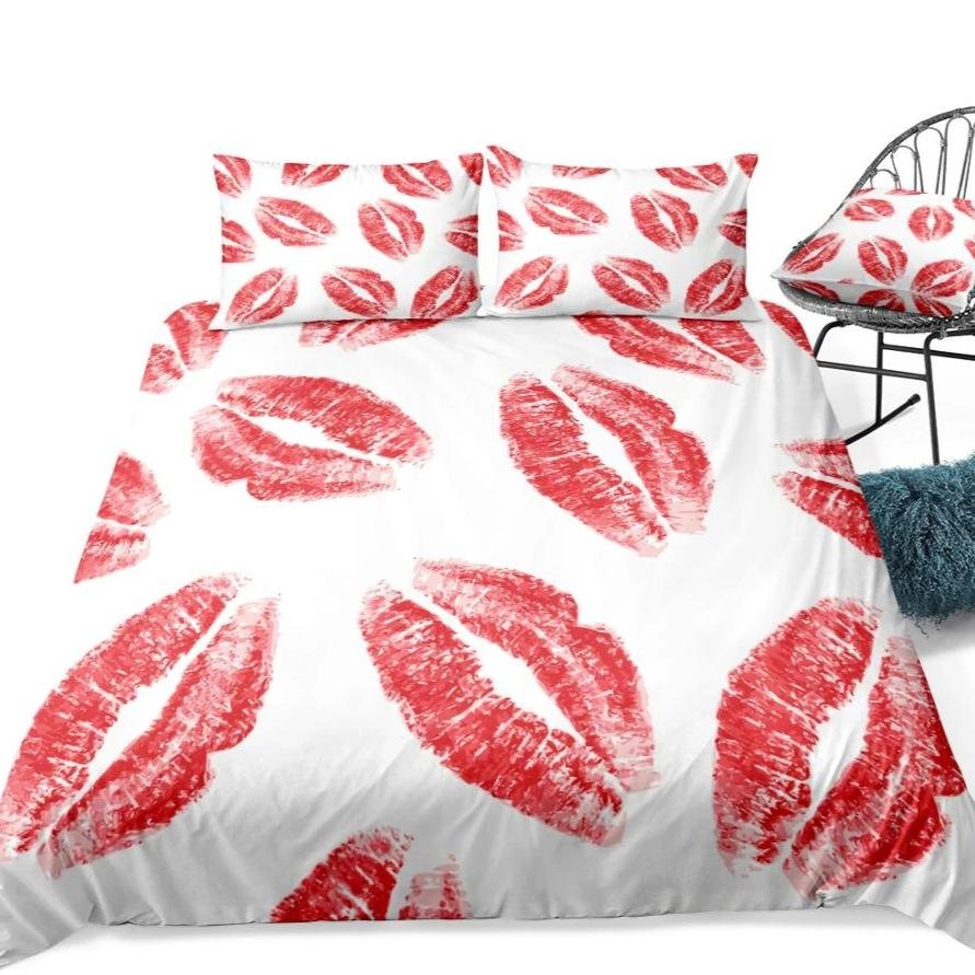 White 2/3-Piece Kissing Red Lip Pattern Duvet Cover Set - Image 4